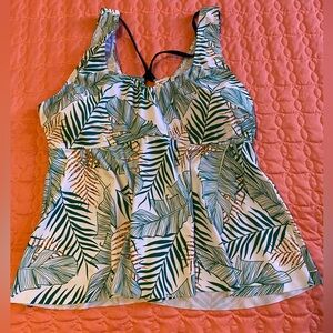 NWOT Women’s 3XL 2pc Bathing suit, black bottoms